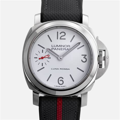 A Closer Look at the Panerai Luminor Luna Rossa PAM 1342.